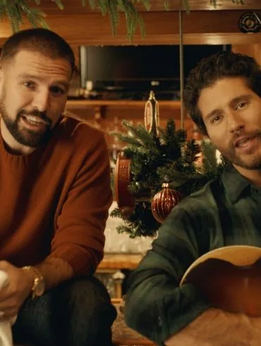 Dan + Shay dévoilent Long Live Christmas