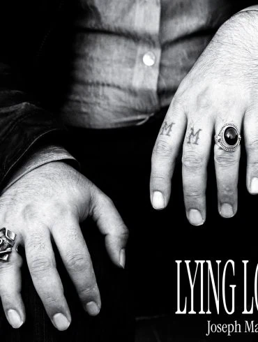 Joseph Martone : « Lying Low », un premier single puissant entre Nick Cave et Calexico