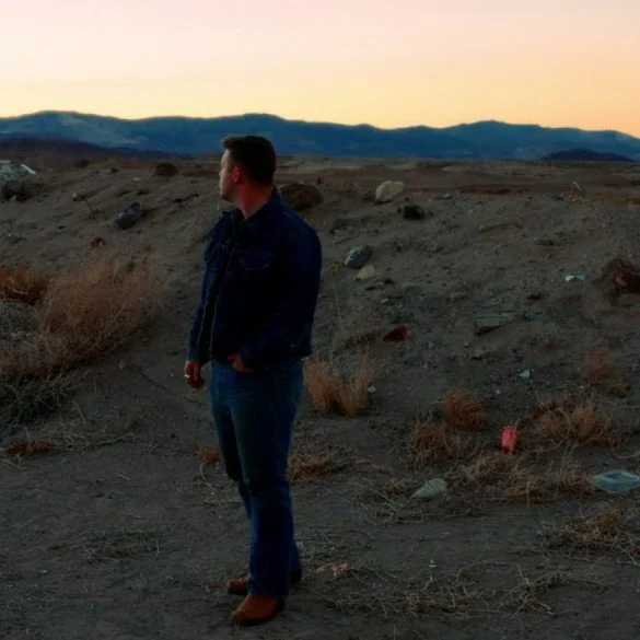 Kameron Marlowe : Fire On The Hillside