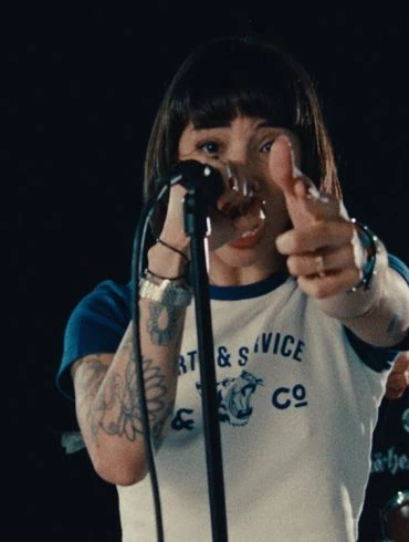 Karen Dió présente le clip de Cut Your Hair 12 Karen Dió présente le clip de Cut Your Hair