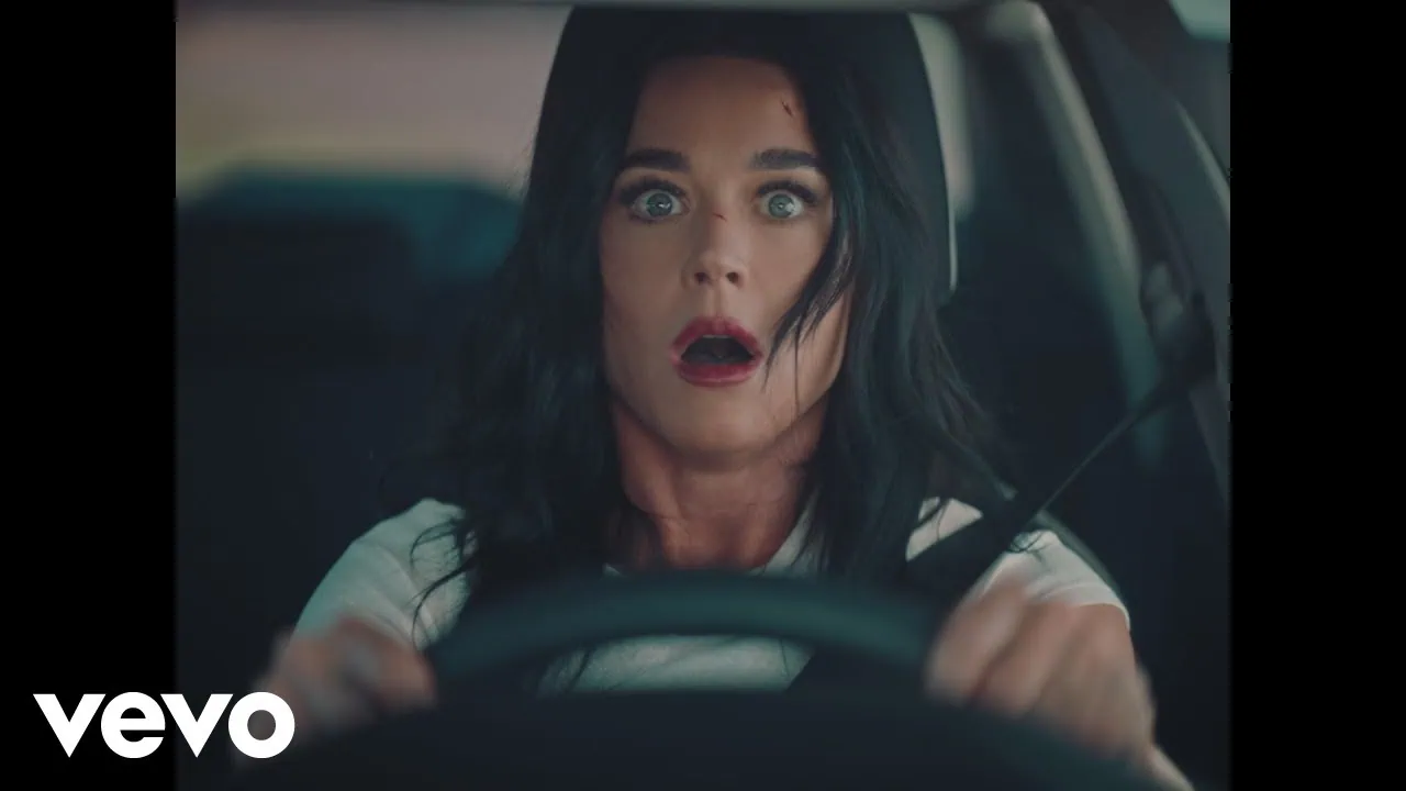 Katy Perry dévoile le clip de son nouveau single bandaids