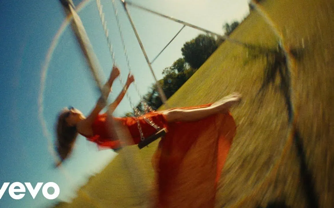 Kelsea Ballerini dévoile le clip de I Sit In Parks, premier extrait de l'EP Mount Pleasant 1 Kelsea Ballerini dévoile le clip de I Sit In Parks, premier extrait de l'EP Mount Pleasant