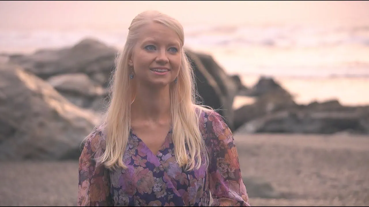 Lavender Moon : Le morceau des Gothard Sisters