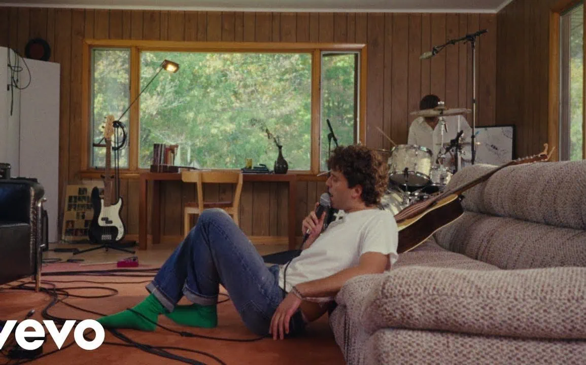 Mark Ambor dévoile son nouveau single Closer To Me 1 Mark Ambor dévoile son nouveau single Closer To Me