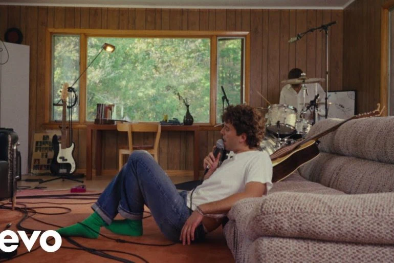 Mark Ambor dévoile son nouveau single Closer To Me 14 Mark Ambor dévoile son nouveau single Closer To Me