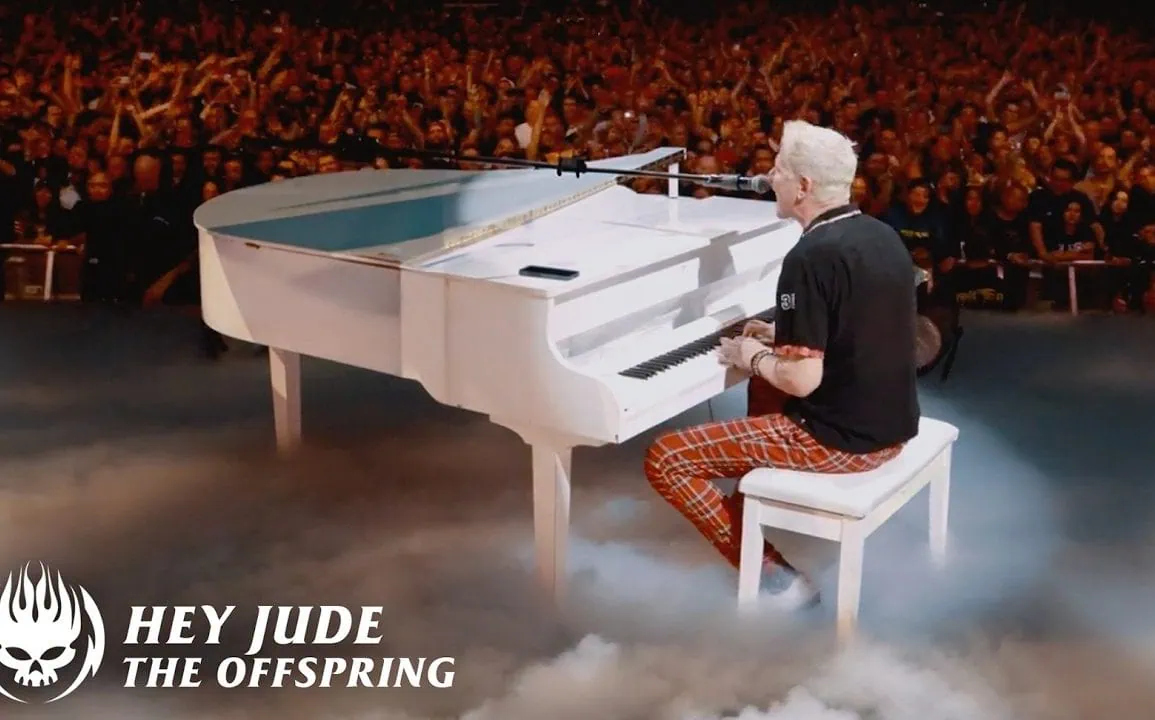 The Offspring reprend Hey Jude en live à Budapest – Clip