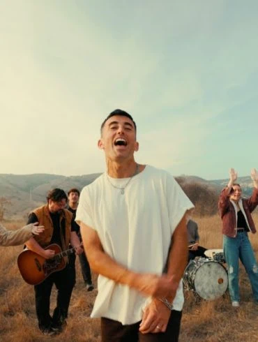 Phil Wickham dévoile le clip de Psalm 8 (Hallé) 20 Phil Wickham dévoile le clip de Psalm 8 (Hallé)