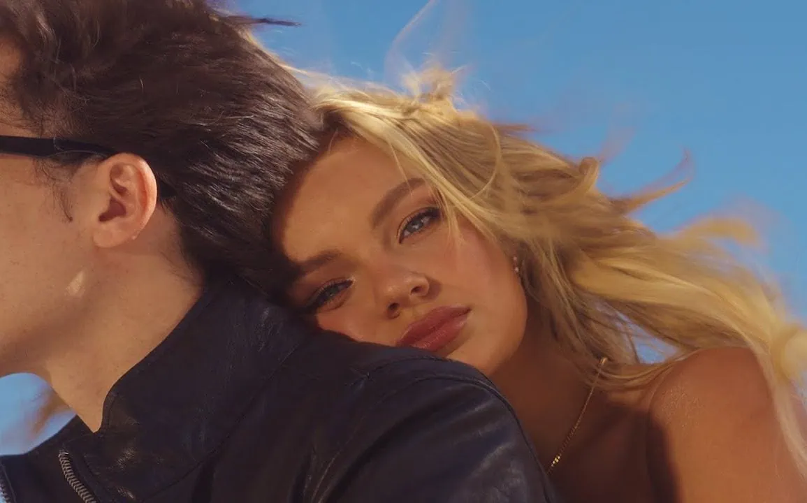 Pressley dévoile le clip de Almost Love