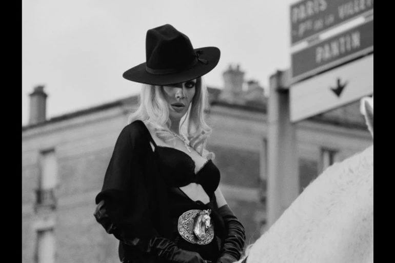 Sam Quealy dévoile le clip de Love Lasso 6 Sam Quealy dévoile le clip de Love Lasso