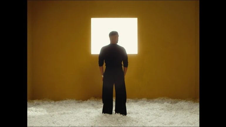 Slimane dévoile le clip officiel de Mieux que moi