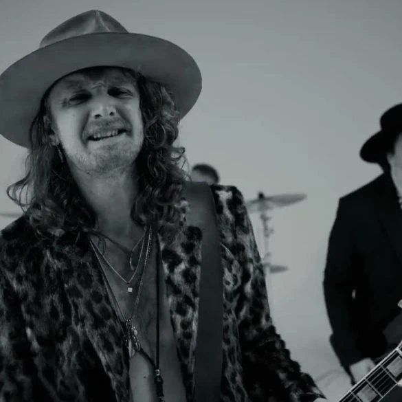 The Karma Effect dévoile le clip de Waiting on a Miracle