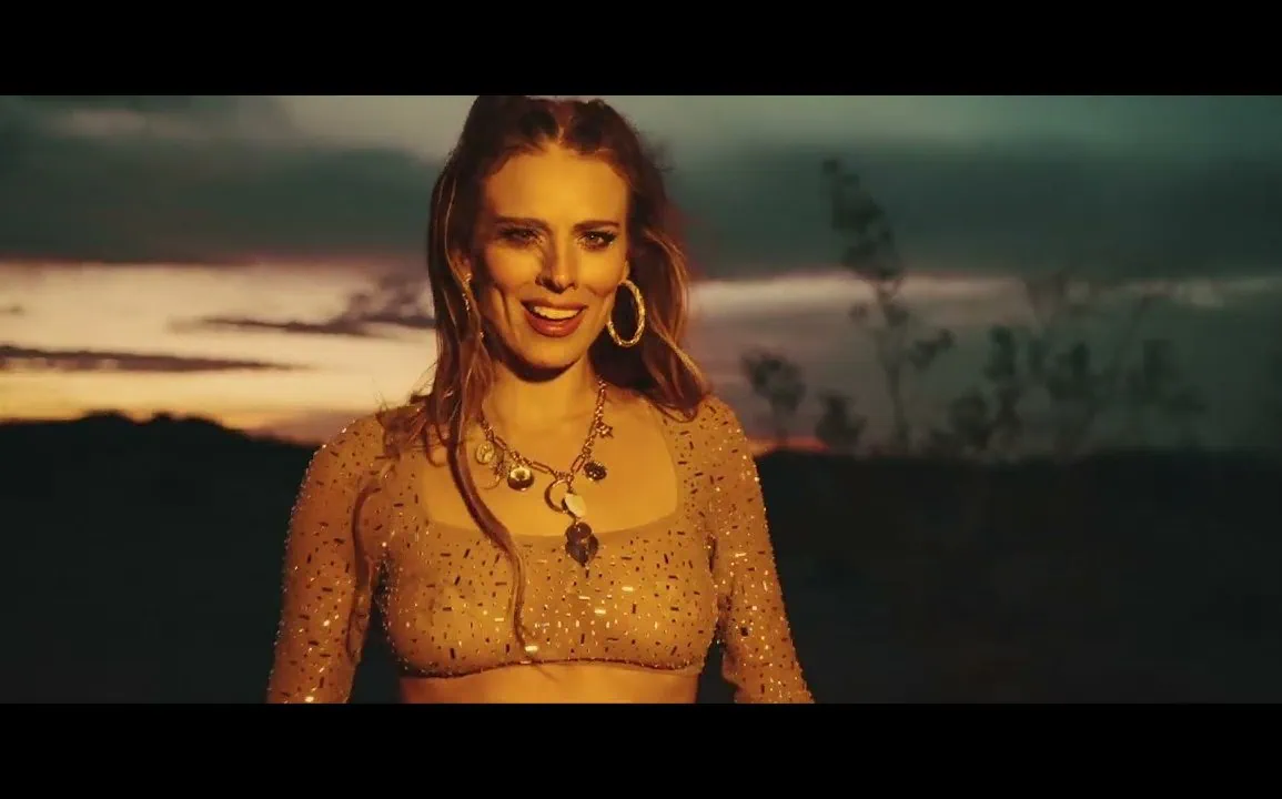 Twinnie dévoile le clip de Don't Need A Cowboy