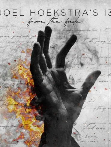 Joel Hoekstra's 13 dévoile “The Fall”, premier extrait de son nouvel album From the Fade 20 Joel Hoekstra's 13 dévoile “The Fall”, premier extrait de son nouvel album From the Fade