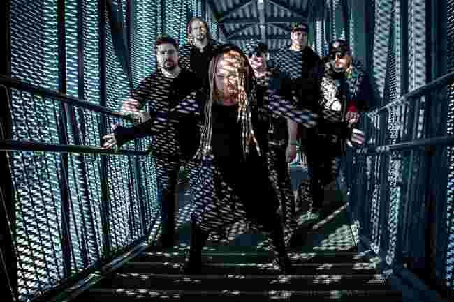 Stråle dévoile « Close Is Not Enough », un voyage intérieur intense