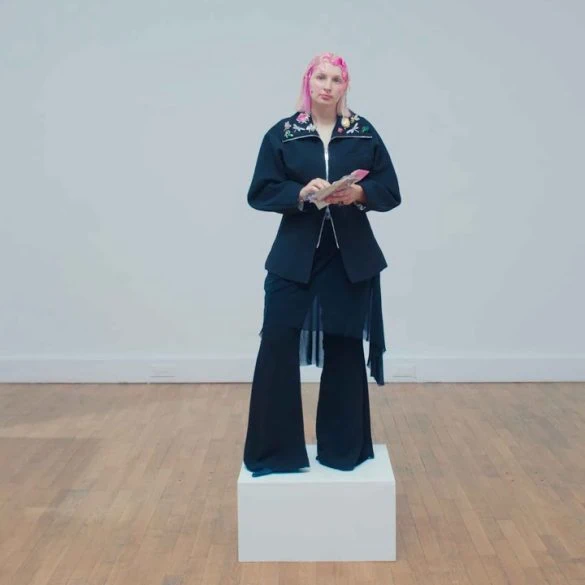 Tyrannosaure d'Alice on the Roof : nouveau single de l'album Alice 2 Tyrannosaure d'Alice on the Roof : nouveau single de l'album Alice