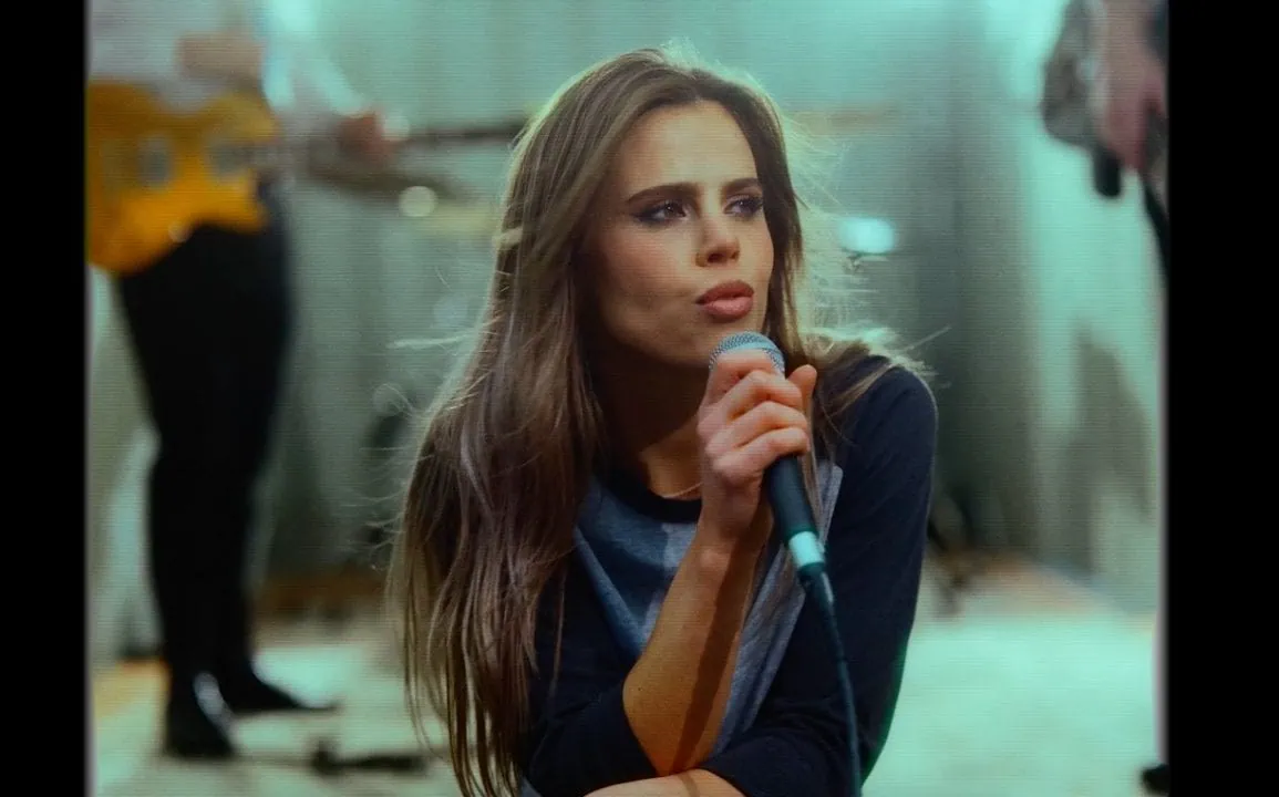 Cassie Henderson réinterprète Teenage Dirtbag 1 Cassie Henderson réinterprète Teenage Dirtbag