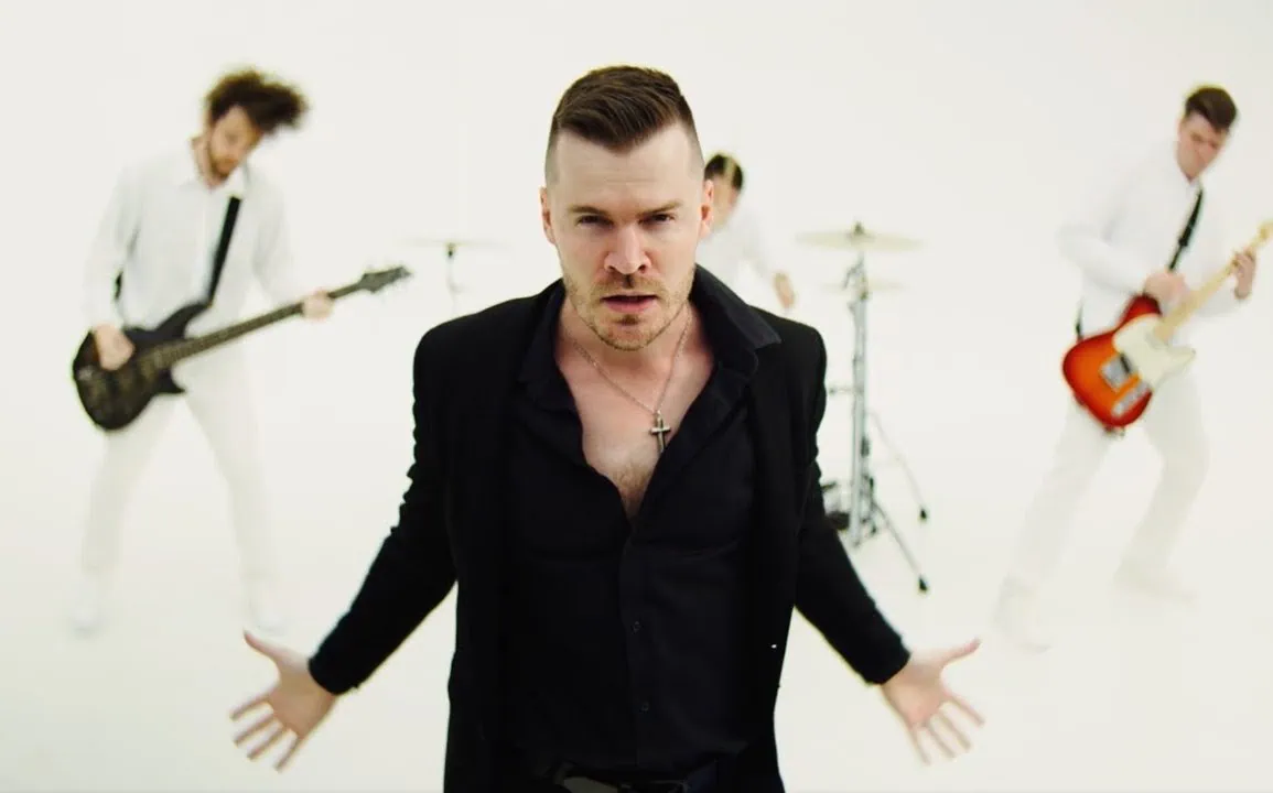 Peyton Parrish dévoile Gates of Glory, hymne viking puissant 1 Peyton Parrish dévoile Gates of Glory, hymne viking puissant