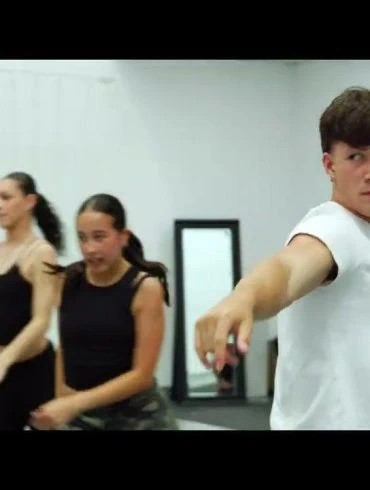 Janie Kogan dévoile EYE CONTACT 12 Janie Kogan dévoile EYE CONTACT