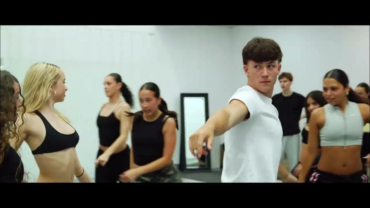 Janie Kogan dévoile EYE CONTACT 4 Janie Kogan dévoile EYE CONTACT