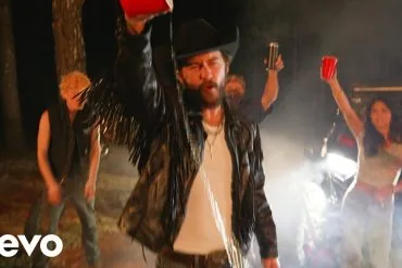 Jay Webb dévoile Beer Don't Drink Itself, extrait de l'album éponyme 12 Jay Webb dévoile Beer Don't Drink Itself, extrait de l'album éponyme