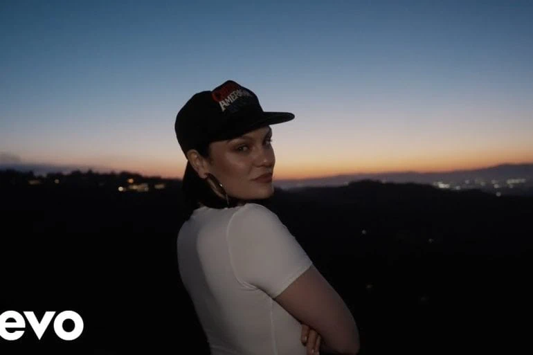 Jessie J - I'll Never Know Why (version skyline) 6 Jessie J - I'll Never Know Why (version skyline)