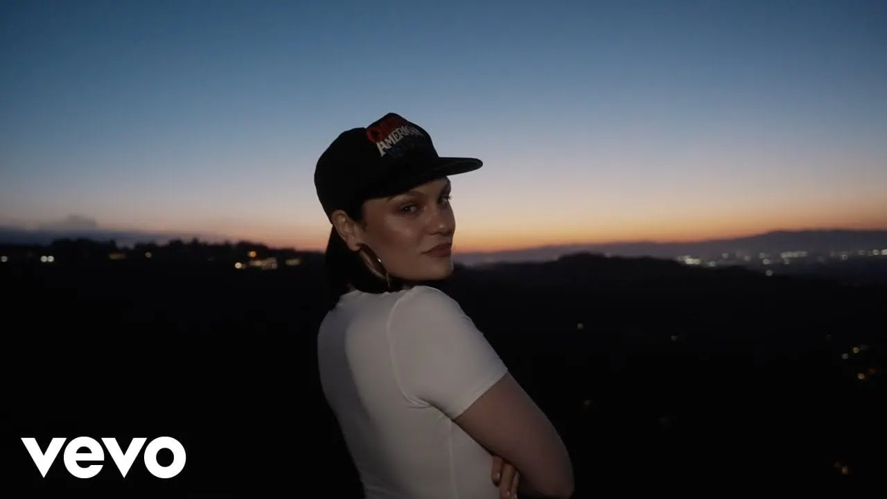 Jessie J - I'll Never Know Why (version skyline) 4 Jessie J - I'll Never Know Why (version skyline)