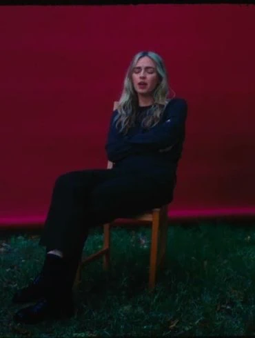 Katelyn Tarver - The Price : clip musical officiel 12 Katelyn Tarver - The Price : clip musical officiel