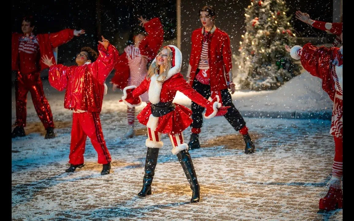 Kylie Minogue dévoile XMAS extrait de Kylie Christmas (Fully Wrapped) 1 Kylie Minogue dévoile XMAS extrait de Kylie Christmas (Fully Wrapped)