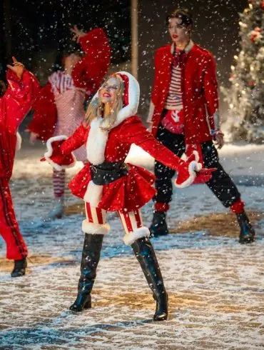 Kylie Minogue dévoile XMAS extrait de Kylie Christmas (Fully Wrapped) 4 Kylie Minogue dévoile XMAS extrait de Kylie Christmas (Fully Wrapped)