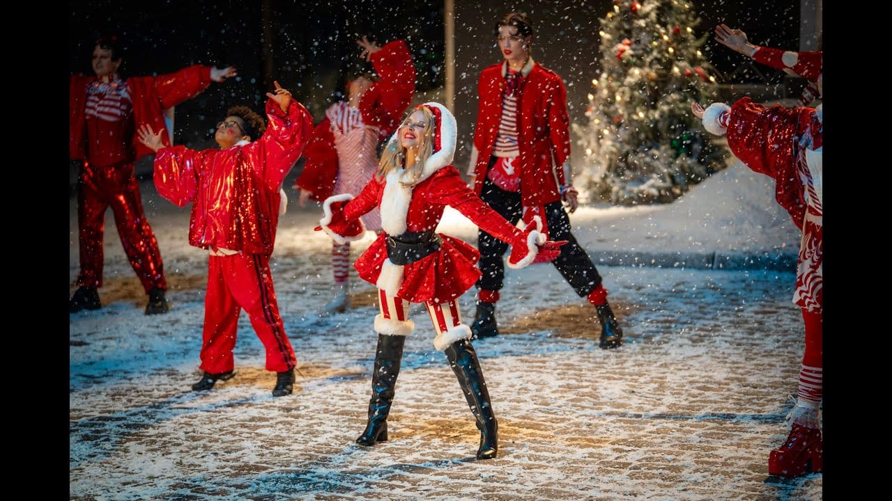Kylie Minogue dévoile XMAS extrait de Kylie Christmas (Fully Wrapped)
