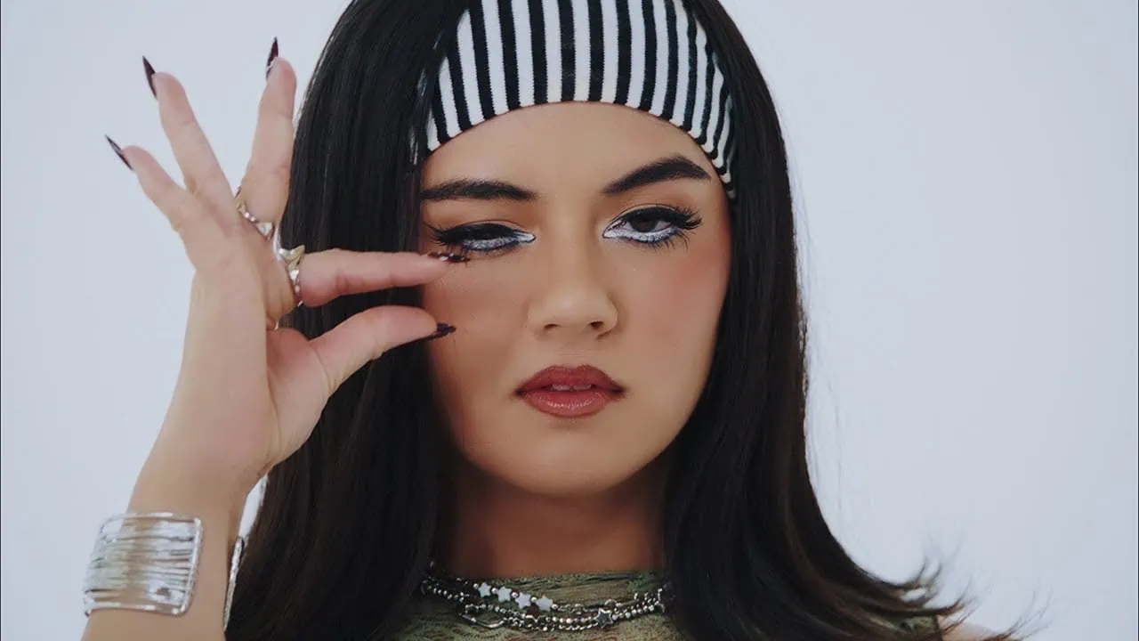 Nina Ann Nelson dévoile Just a Little