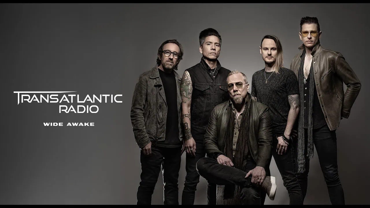 Transatlantic Radio dévoile Wide Awake, extrait de Midnight Transmission
