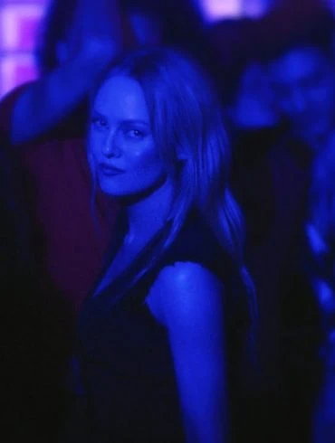 Vanessa Paradis dévoile le clip officiel Les épines du coeur, extrait de Le retour des beaux jours 4 Vanessa Paradis dévoile le clip officiel Les épines du coeur, extrait de Le retour des beaux jours