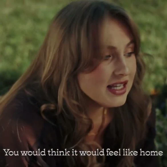 Ashley Kutcher sort Dig 'Em Up, hymne à l'errance 2 Ashley Kutcher sort Dig 'Em Up, hymne à l'errance