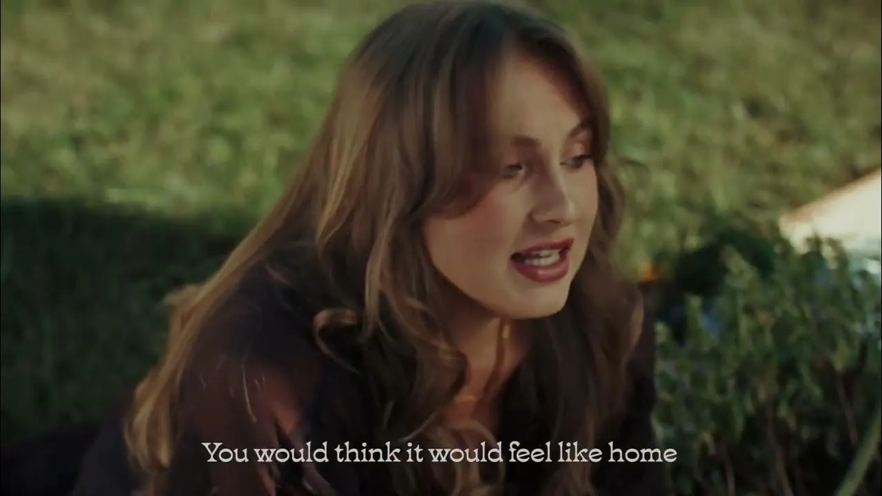 Ashley Kutcher sort Dig 'Em Up, hymne à l'errance 4 Ashley Kutcher sort Dig 'Em Up, hymne à l'errance