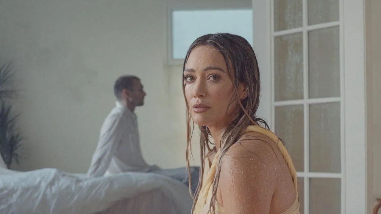 Hilary Duff ressuscite avec Roommates 4 Hilary Duff ressuscite avec Roommates