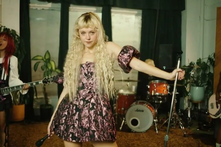 Iluka dévoile le clip Wings, extrait de the wild, the innocent & the raging 14 Iluka dévoile le clip Wings, extrait de the wild, the innocent & the raging