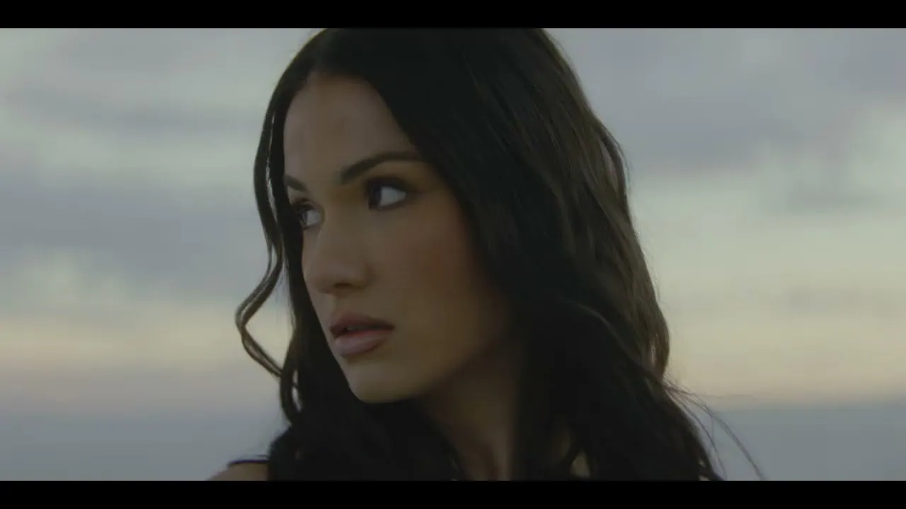 Jessica Baio dévoile SACRED une confession à fleur de peau 4 Jessica Baio dévoile SACRED une confession à fleur de peau