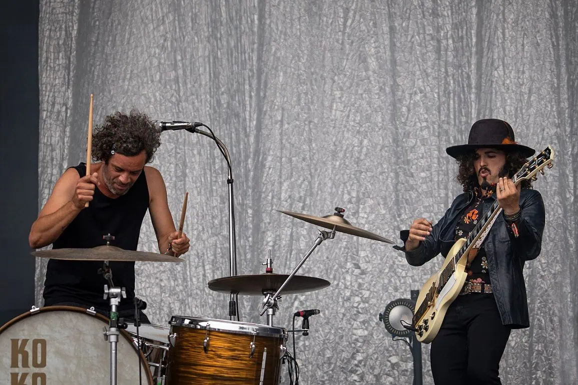 Ko Ko Mo tire sa révérence : clap de fin pour un duo phare du rock français 1 Ko Ko Mo tire sa révérence : clap de fin pour un duo phare du rock français