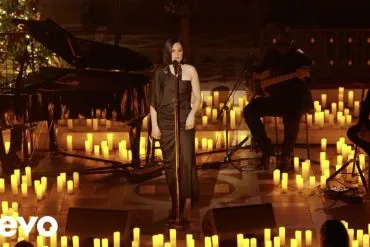 Jessie J submerge avec I'll Never Know Why à l’église St Paul de Covent Garden 4 Jessie J submerge avec I'll Never Know Why à l’église St Paul de Covent Garden