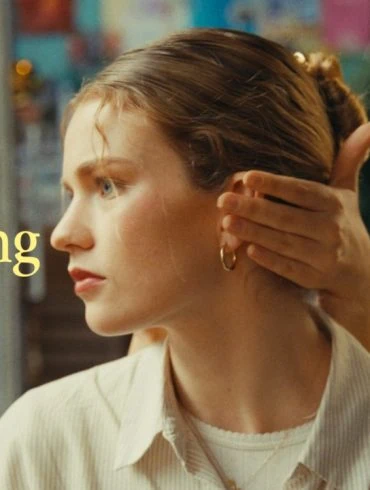 Marianne Beaulieu dévoile Drawing Room, son premier clip officiel 11 Marianne Beaulieu dévoile Drawing Room, son premier clip officiel