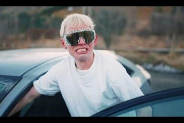 VÆB – Þetta Reddast : l'Islande électrique face à ses démons 8 VÆB – Þetta Reddast : l'Islande électrique face à ses démons