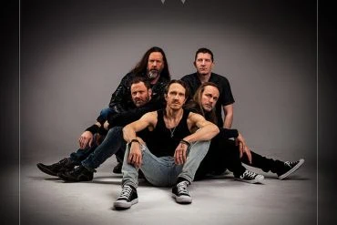 Seventh Wonder ouvre un nouveau chapitre avec Eternal Flame 11 Seventh Wonder ouvre un nouveau chapitre avec Eternal Flame