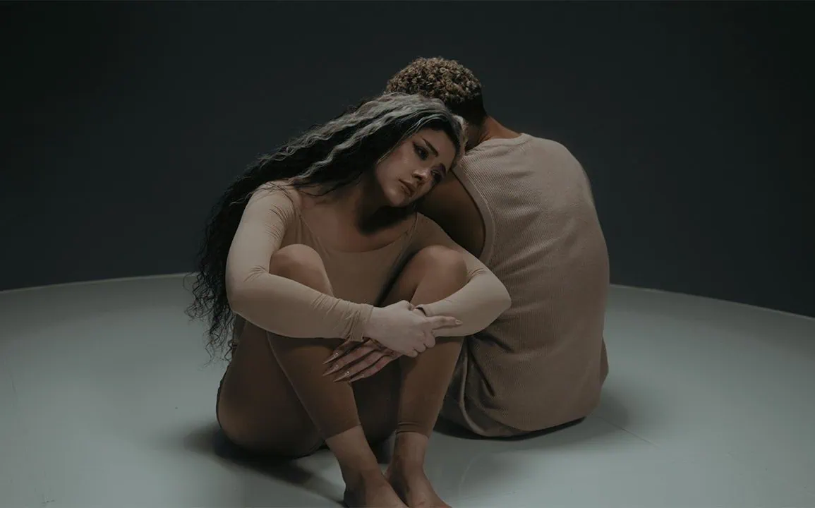 Britton dévoile The Cycle, extrait de Loving You Almost Killed Me 1 Britton dévoile The Cycle, extrait de Loving You Almost Killed Me