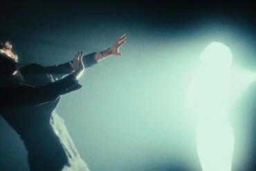 Chris Grey dévoile le clip de Another Life 7 Chris Grey dévoile le clip de Another Life