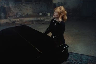 Freya Ridings dévoile Wild Horse, hymne libérateur 2 Freya Ridings dévoile Wild Horse, hymne libérateur