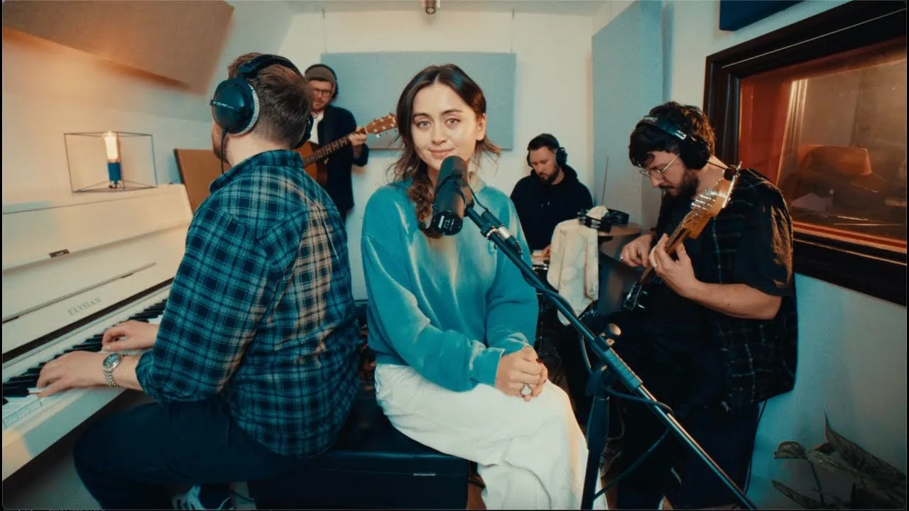 Jasmine Thompson dévoile Try To Wait 4 Jasmine Thompson dévoile Try To Wait