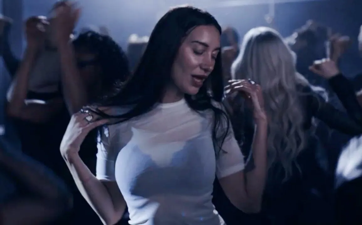 John Summit & Julia Wolf dévoilent WITH ME, single house émouvant 1 John Summit & Julia Wolf dévoilent WITH ME, single house émouvant