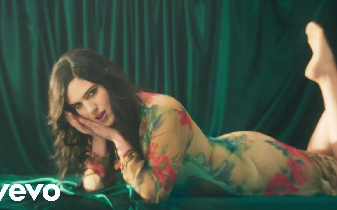 Julia Cumming dévoile My Life, extrait de Julia 1 Julia Cumming dévoile My Life, extrait de Julia