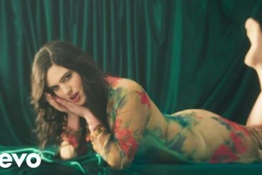 Julia Cumming dévoile My Life, extrait de Julia 8 Julia Cumming dévoile My Life, extrait de Julia